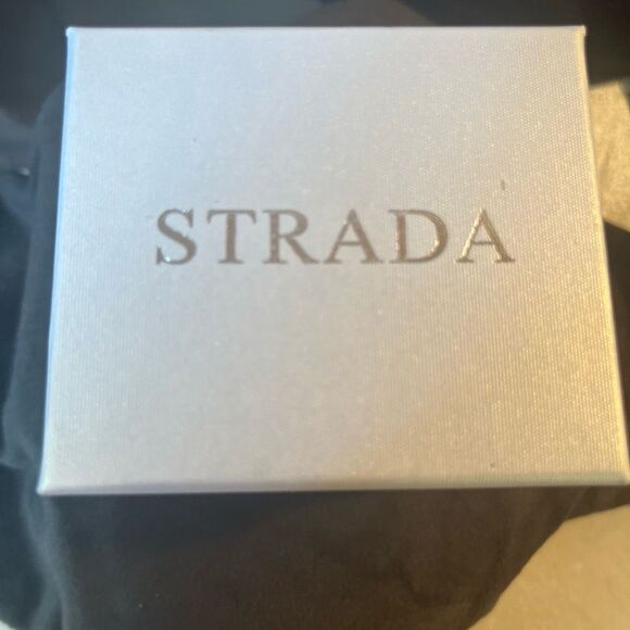 Strada Japanese Movement fuchsia glass and multi crystal beaded bracelet - Picture 8 of 8